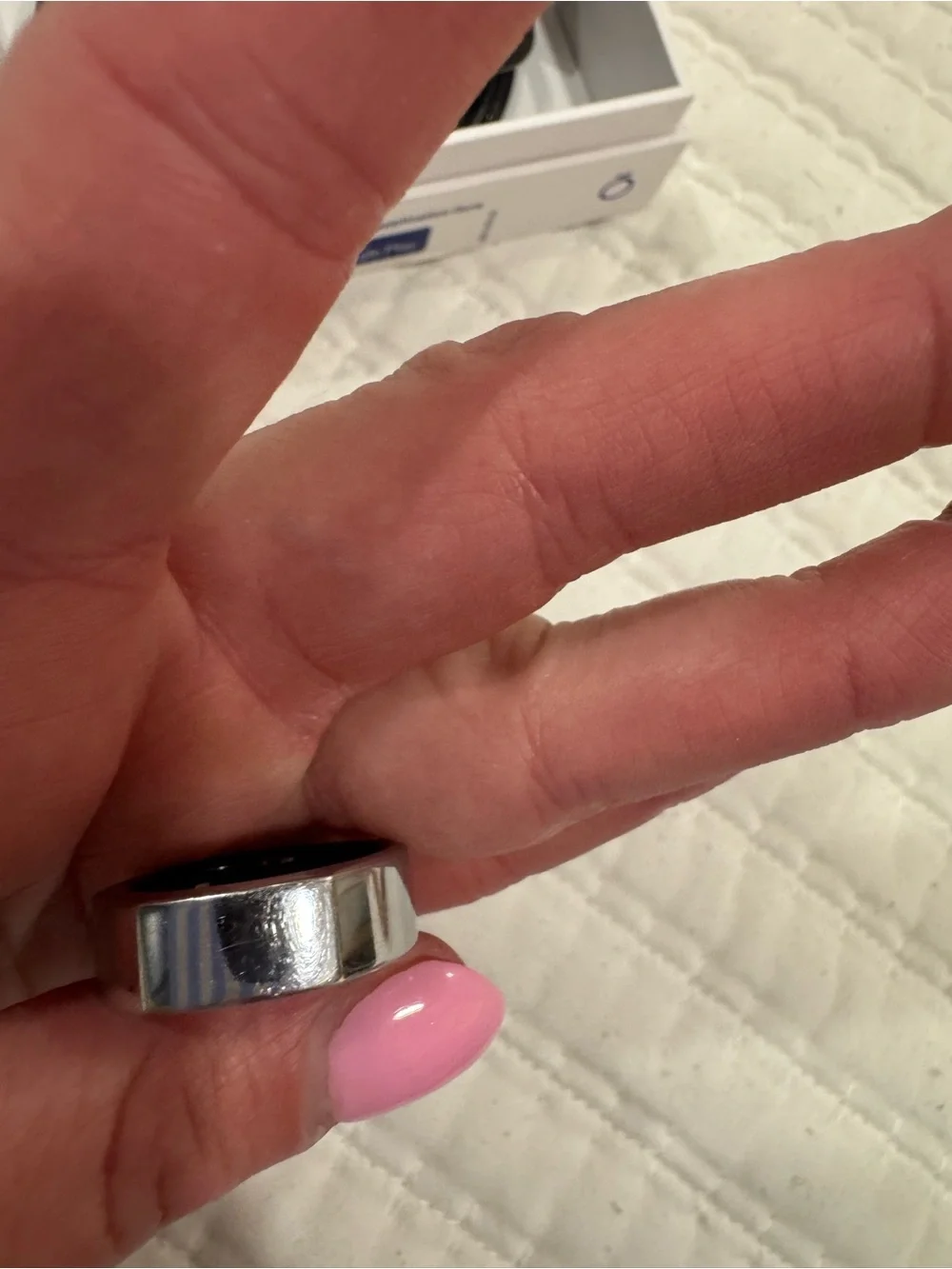 Oura Ring Size 9 Heritage Silver Magnetic Charging Dock